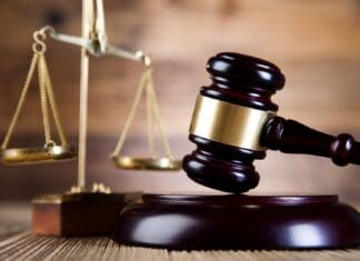 ΔΙΚΑΙΟΣΥΝΗ Νομική δικαιοσύνη και κυκλική δημοκρατία σε Ελλάδα.