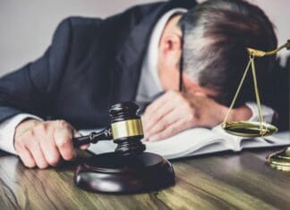 Η Δικαιοσύνη σε…Αναβολή Δικαστικός κλάδος και κρίση.