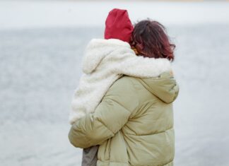 Φιάσκο Στην Ενίσχυση: Οι «Παγίδες» του Επιδόματος Θέρμανσης Αφήνουν τα Νοικοκυριά Στο Κρύο! Αγκαλιά σε νέους για την Κυκλική Δημοκρατία.