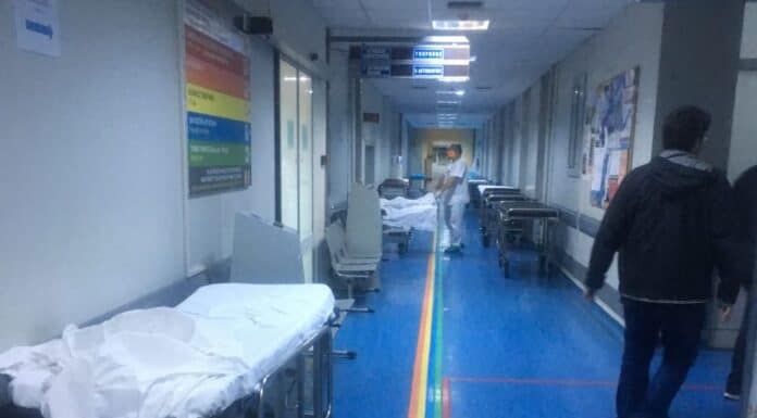 Η ΚΥΚΛΙΚΗ ΔΗΜΟΚΡΑΤΙΑ ΑΠΟΚΑΛΥΠΤΕΙ ΤΗΝ ΥΓΕΙΟΝΟΜΙΚΗ ΚΑΤΑΡΡΕΥΣΗ: 1,7 ΔΙΣ ΕΥΡΩ ΧΡΕΗ ΚΑΙ ΗΘΕΛΗΜΕΝΗ ΥΠΟΣΤΕΛΕΧΩΣΗ Νοσοκομείο, μονάδα υγείας, κοινωνική πολιτική, δημοκρατική διακυβέρνηση, υγεία και κοινότητα.