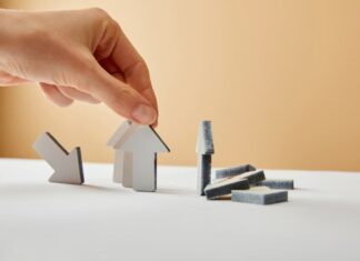 ΣΤΕΓΑΣΤΙΚΗ ΚΡΙΣΗ & ΔΗΜΟΓΡΑΦΙΚΗ ΒΟΜΒΑ: Η ΚΥΒΕΡΝΗΣΗ ΠΡΕΠΕΙ ΝΑ ΛΟΓΟΔΟΤΗΣΕΙ ΓΙΑ ΤΗ ΔΙΑΛΥΣΗ ΤΩΝ ΝΕΩΝ ΟΙΚΟΓΕΝΕΙΩΝ! Αναπαραγωγικό σύστημα κυκλικής δημοκρατίας με πούλμαν και σύμβολα οικολογικής βιωσιμότητας.