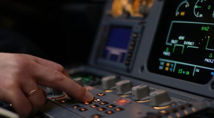 Το FIR Αθηνών “τυφλώθηκε” από την εγκληματική αδιαφορία ή πιθανό Ανάδοχο; Λειτουργία συστήματος και τεχνολογία στον αερολιμένα.