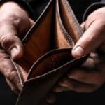 ΕΛΛΑΔΑ-ΒΟΥΛΓΑΡΙΑ ΣΗΜΕΙΩΣΑΤΕ “Χ”: ΠΡΩΤΑΘΛΗΤΕΣ ΣΤΗ ΦΤΩΧΕΙΑ ΤΗΣ ΕΥΡΩΠΗΣ Άδειο πορτοφόλι και οικονομική κρίση.