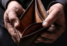 ΕΛΛΑΔΑ-ΒΟΥΛΓΑΡΙΑ ΣΗΜΕΙΩΣΑΤΕ “Χ”: ΠΡΩΤΑΘΛΗΤΕΣ ΣΤΗ ΦΤΩΧΕΙΑ ΤΗΣ ΕΥΡΩΠΗΣ Άδειο πορτοφόλι και οικονομική κρίση.