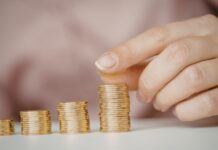 Το Σκιάχτρο της Εποπτείας και οι “Άριστοι” της Φτώχειας