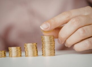 Το Σκιάχτρο της Εποπτείας και οι “Άριστοι” της Φτώχειας