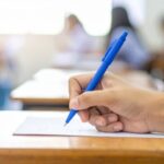 ΓΙΑ ΤΙΣ ΔΗΛΩΣΕΙΣ ΖΑΧΑΡΑΚΗ – ΟΙ ΠΑΝΕΛΛΑΔΙΚΕΣ ΕΞΕΤΑΣΕΙΣ ΔΕΝ «ΑΓΓΙΖΟΥΝ ΤΑ ΟΡΙΑ ΤΟΥΣ» – ΤΑ ΕΧΟΥΝ ΞΕΠΕΡΑΣΕΙ ΠΡΟ ΠΟΛΛΟΥ
