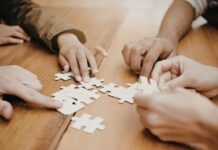 Η «ΚΥΚΛΙΚΗ ΔΗΜΟΚΡΑΤΙΑ» ΑΠΑΝΤΑ ΣΤΟ ΠΡΩΤΟΜΑΓΙΑΤΙΚΟ ΜΗΝΥΜΑ ΤΟΥ ΠΡΩΘΥΠΟΥΡΓΟΥ – Η ΕΡΓΑΣΙΑ ΔΕΝ ΕΙΝΑΙ ΦΙΛΟΔΩΡΗΜΑ, ΕΙΝΑΙ ΔΙΚΑΙΩΜΑ