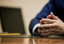Η «ΚΥΚΛΙΚΗ ΔΗΜΟΚΡΑΤΙΑ» ΓΙΑ ΤΟ ΣΥΝΕΔΡΙΟ ΤΗΣ ΝΔ – Η «ΤΡΙΤΗ ΤΕΤΡΑΕΤΙΑ» ΜΗΤΣΟΤΑΚΗ ΕΙΝΑΙ ΤΟ ΣΥΝΤΟΜΟΤΕΡΟ ΑΝΕΚΔΟΤΟ ΤΟΥ ΠΑΛΑΙΟΥ ΚΑΘΕΣΤΩΤΟΣ